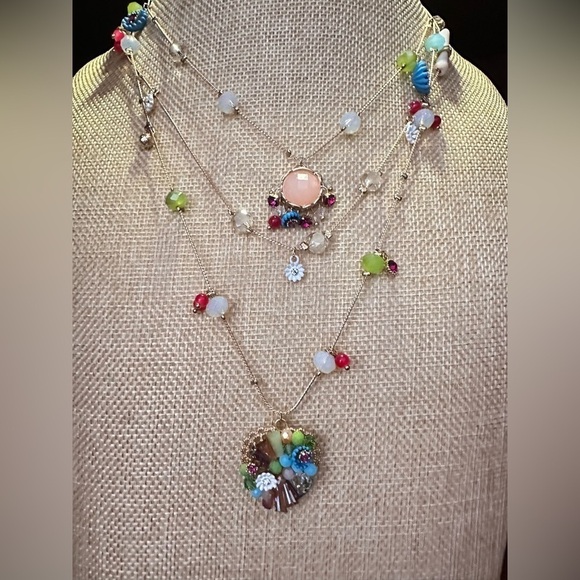 Betsey Johnson Illusions Layered Charm Necklace Gold Tone 5300 red Aug 28 - Picture 5 of 13